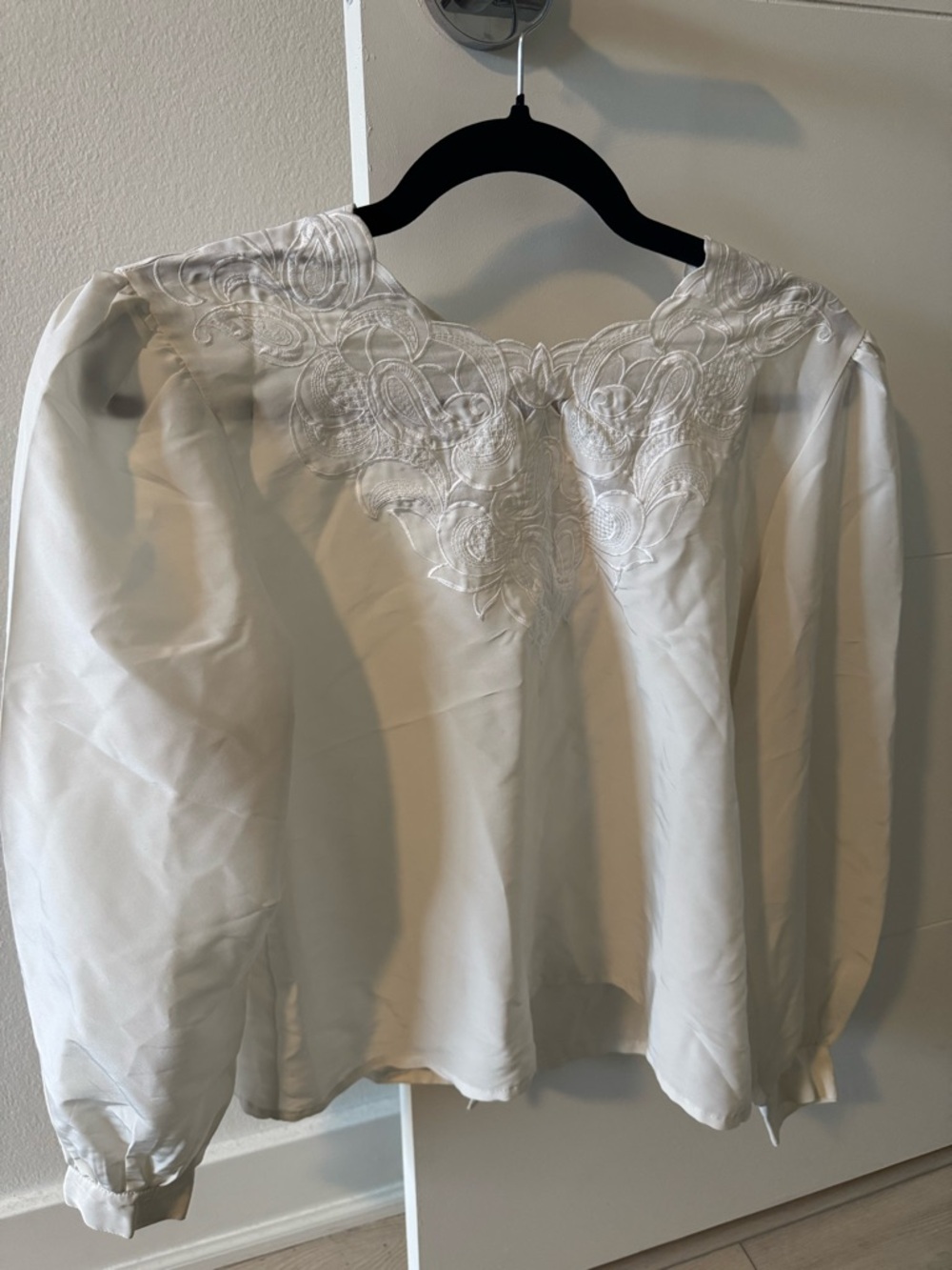 Vintage White Embroidered Blouse